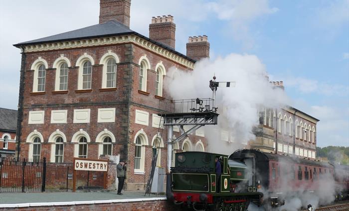 Austin 1 leaving Oswestry - May 2025